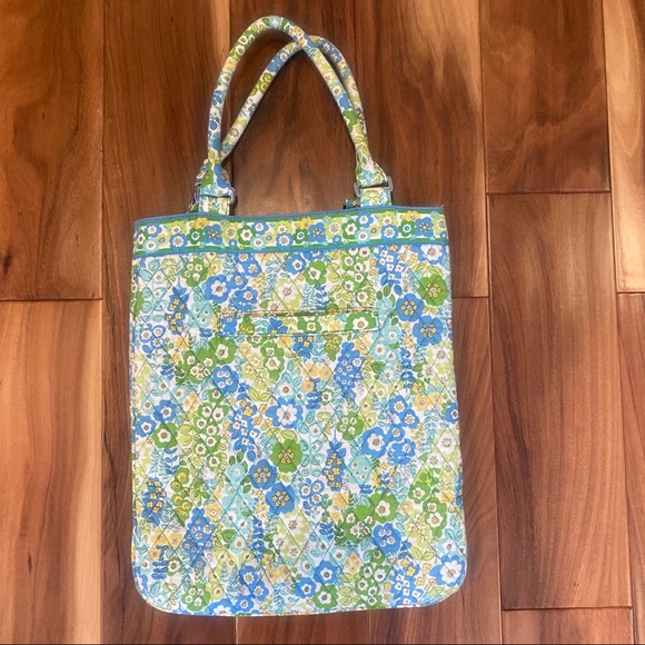 Vera Bradley Handbags - Vera Bradley Tote in English Meadow